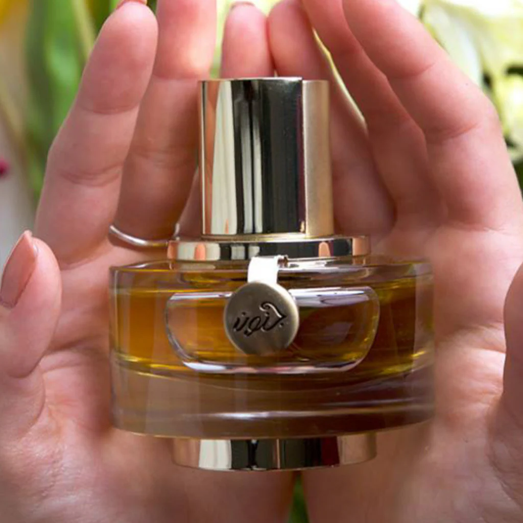 Junoon Leather for Women EDP - 50 ML (1.7 oz) by Rasasi - Image 4